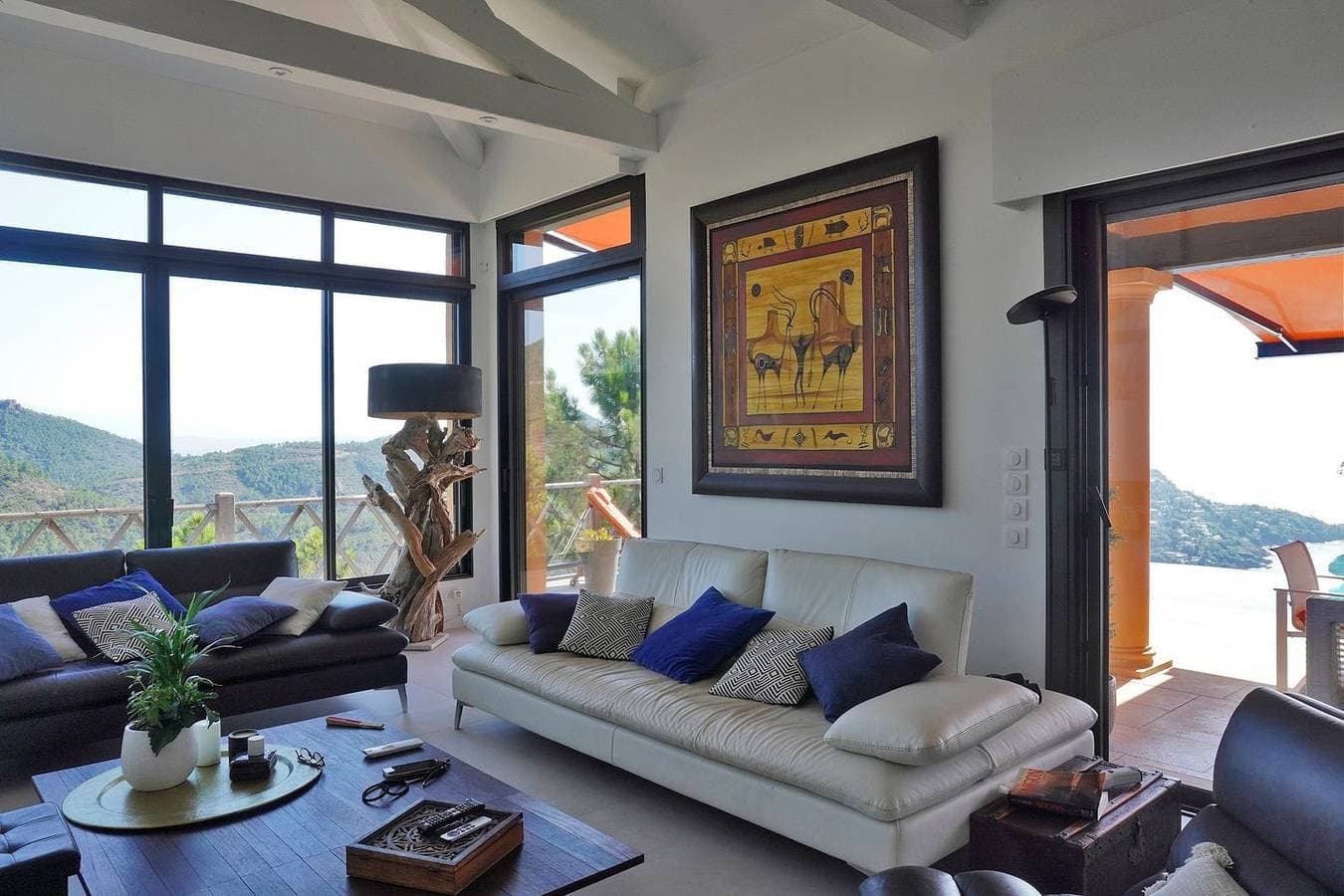 Foto 13 von 25: Côte d’Azur pur: Exklusive Villa mit Pool und einem Meerblick zum Träumen