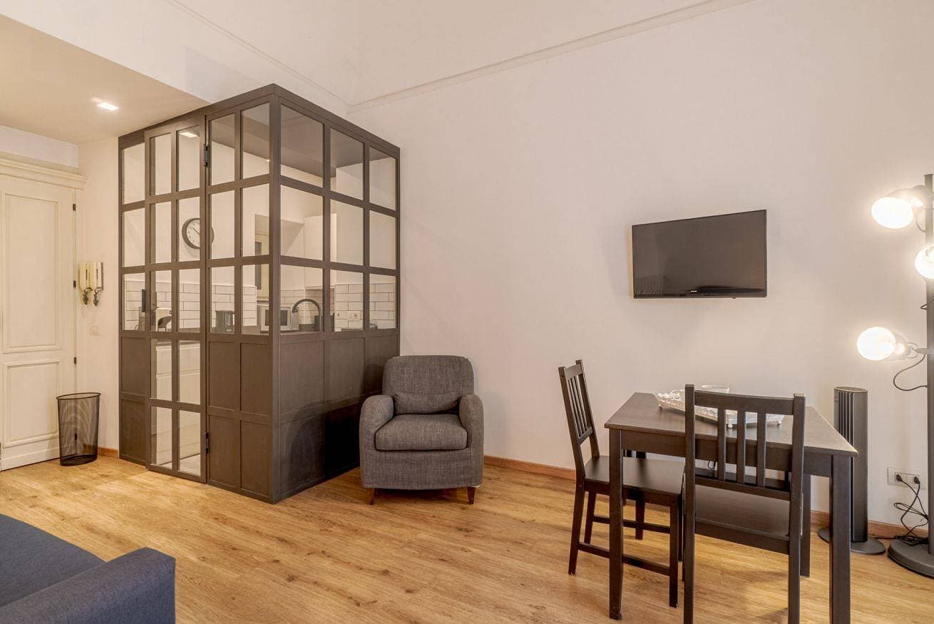 Foto 9 von 24: Ferienwohnung für 3 Personen mit Balkon/Terrasse