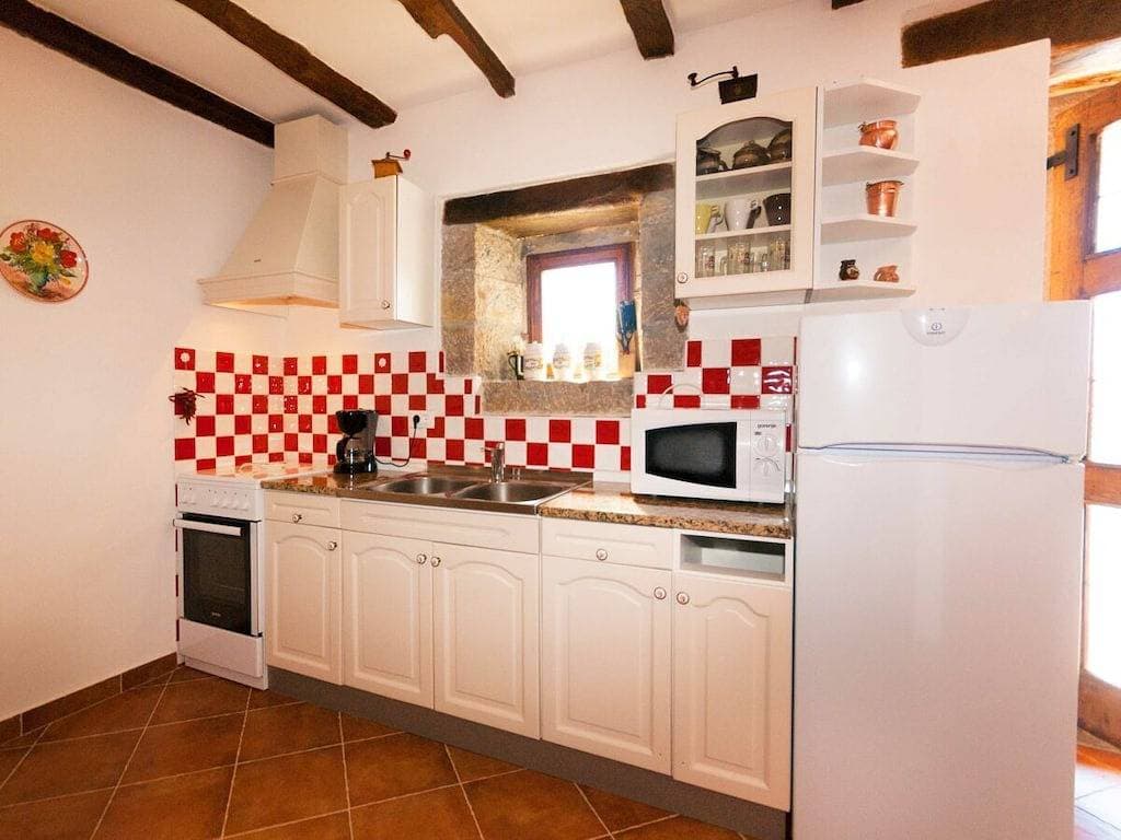 Foto 10 von 32: Ferienhaus in Cerovlje mit Schwimmbecken