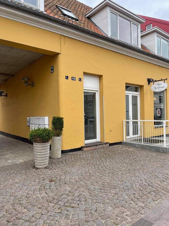 Foto 13 von 17: Two-Bedroom Apartment