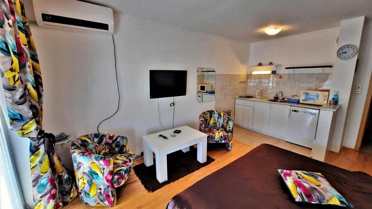 Foto 5 von 8: Studio - 2 Kuzman Josifovski Str.