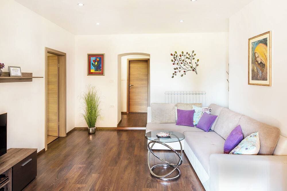 Familienfreundliche moderne Wohnung 1