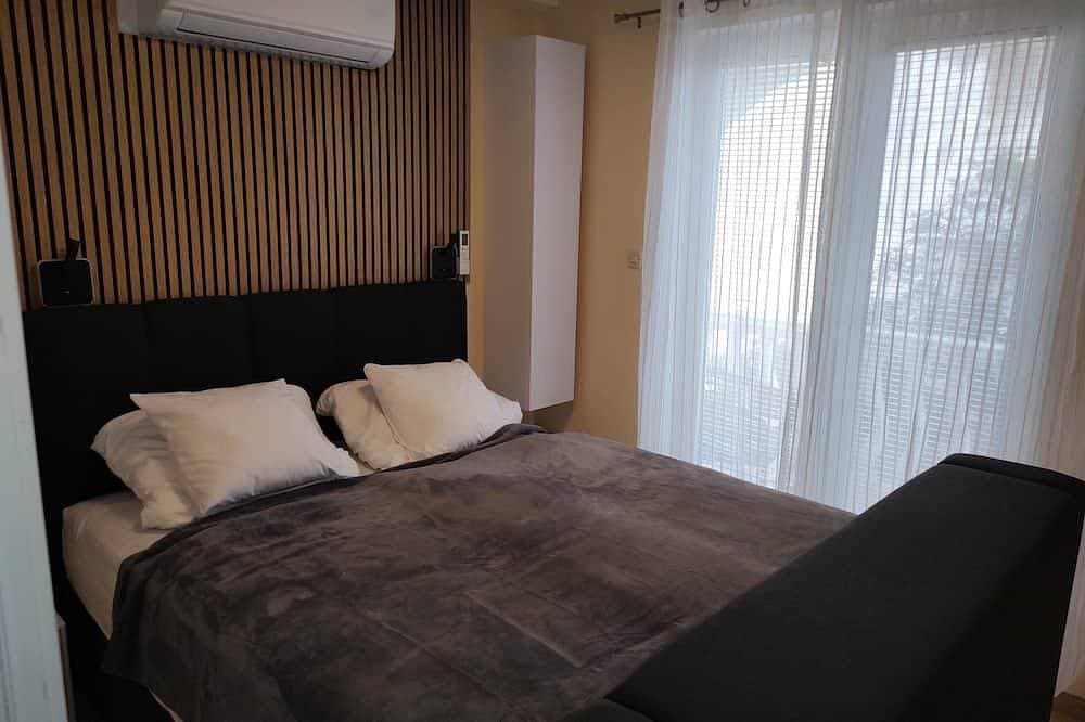 Foto 2 von 13: Ferienwohnung Direkt am Meer Erste Reihe Insel Vir Süds. nahe Zadar 2Pers.