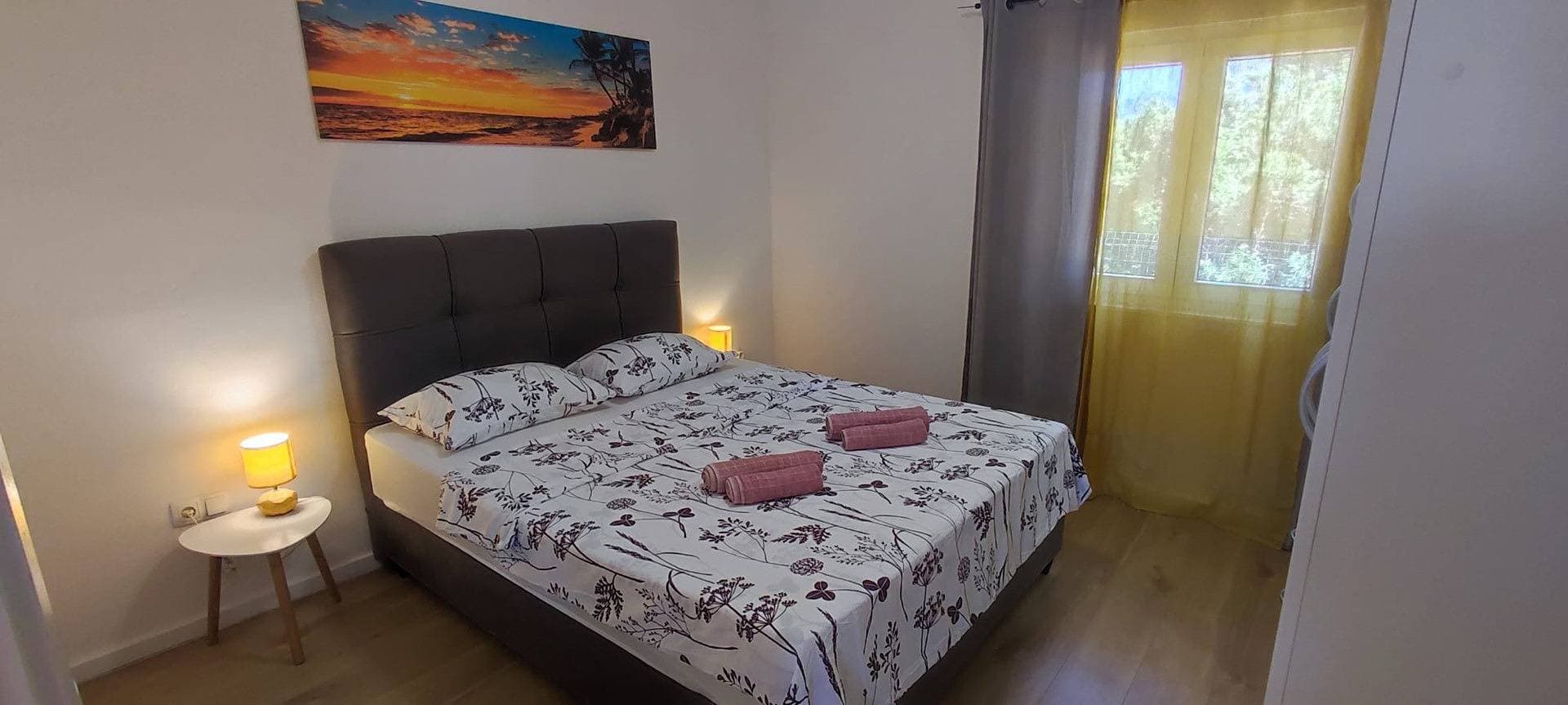 Foto 10 von 12: Ferienwohnung für 4 Personen mit Seeblick