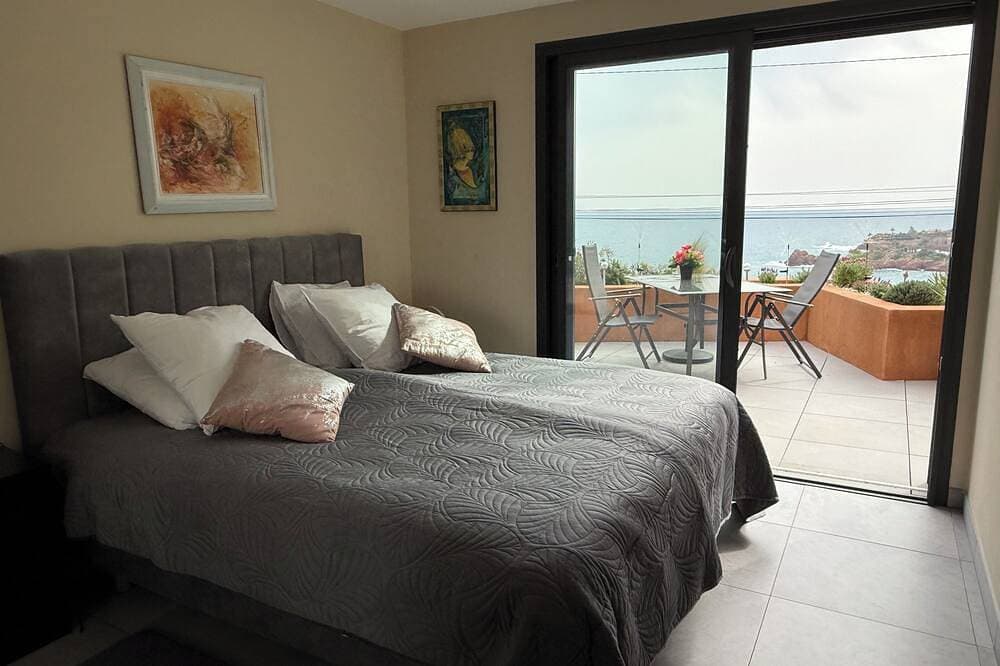 Foto 4 von 24: Residence Arc-en-Ciel 5 Star App A mit atemberaubendem Meerblick Nähe Cannes