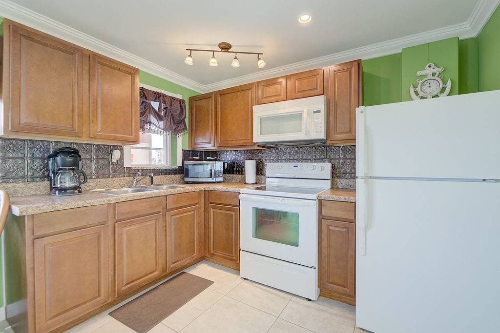 Pompano Beach Florida Beachfront Studio Voll ausgestattete Küche vor Ort kostenlose Parkplätze 1