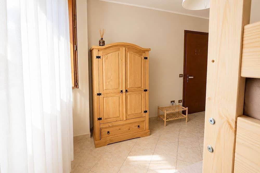 Foto 10 von 11: A cozy mountain home for couples and families, surrounded by nature, relaxation, and hiking