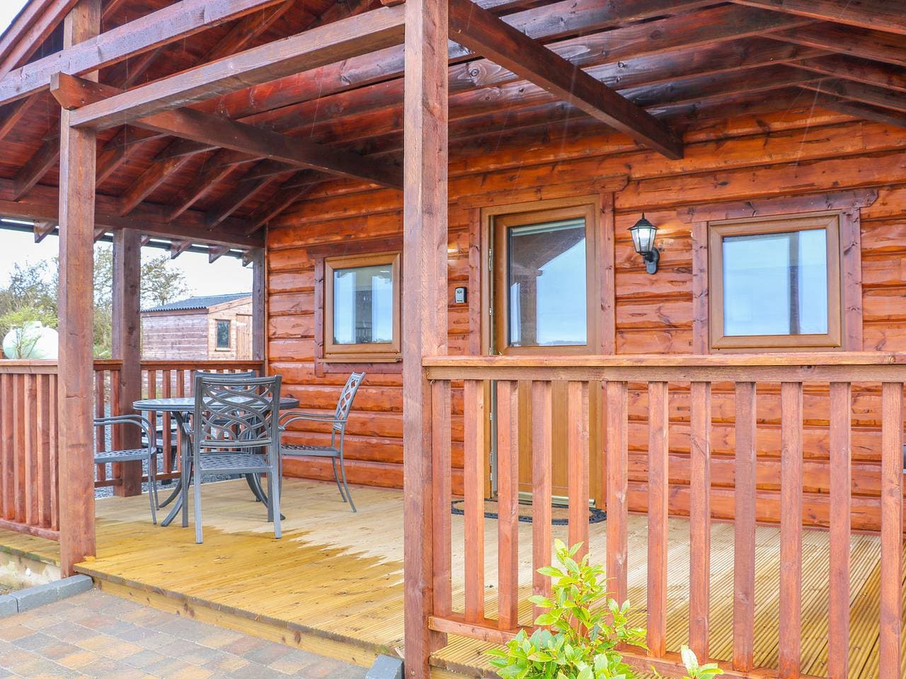 Foto 3 von 24: Lodge für 5 Personen mit Garten