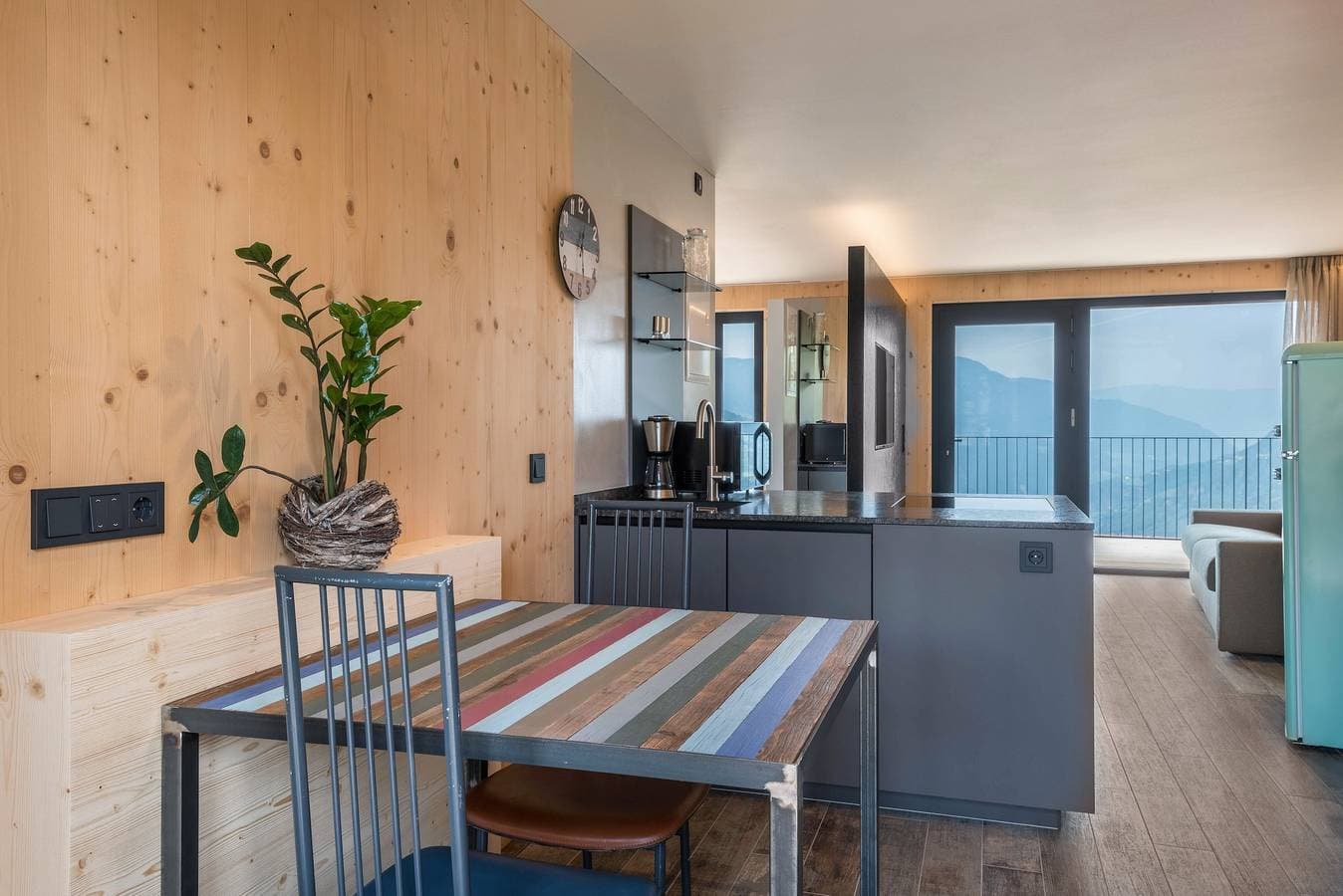 Foto 2 von 28: Aumia Ferienwohnung Turmalin" mit Bergblick und Terrasse