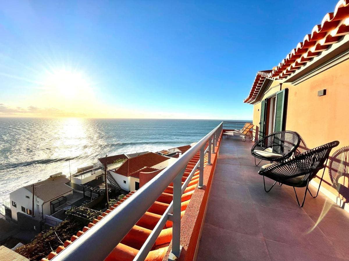 Boutique Hotel Jardim Do Mar 1