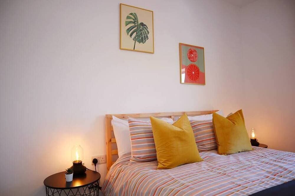 Foto 2 von 15: Neues Poole Haus 5 Minuten zu Sandbanks + Netflix