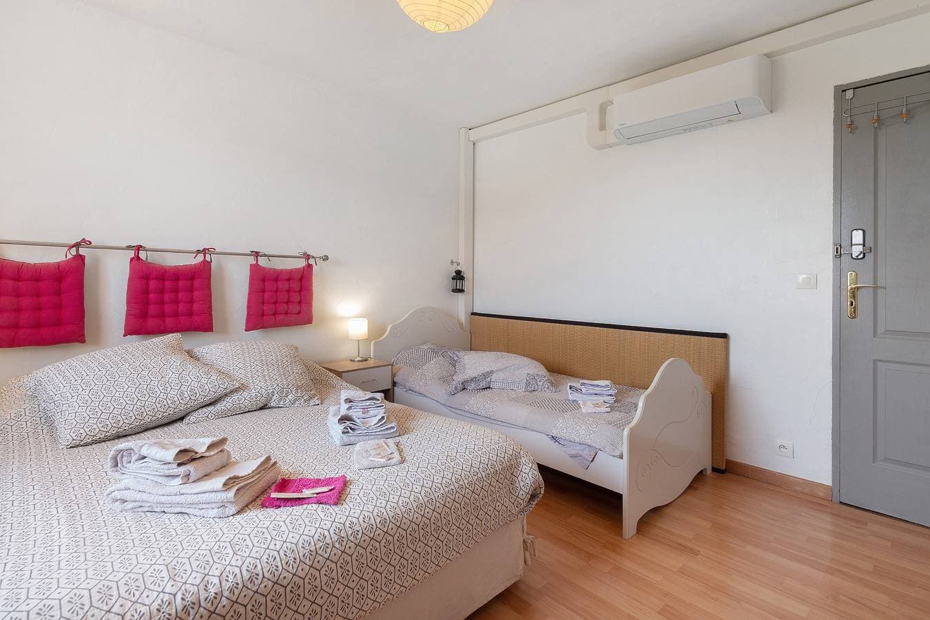 Foto 9 von 32: Bed and Breakfast „Perroquet“ mit Bergblick, WLAN und Klimaanlage