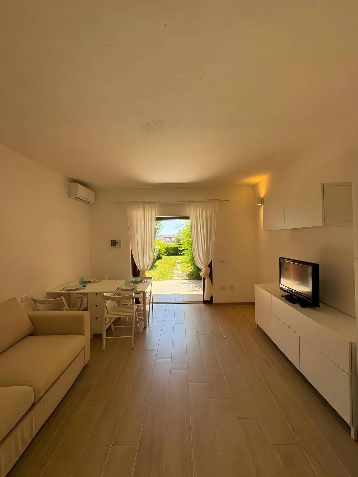 Foto 6 von 10: Apartment 'Porto San Paolo Mono' mit privater Terrasse, Garten und Klimaanlage
