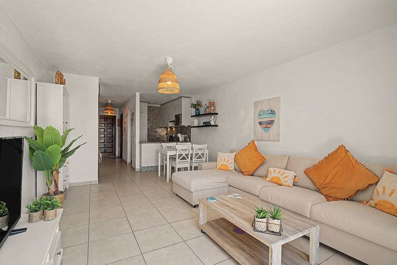 Foto 8 von 39: Ferienwohnung 'With Beautiful Ocean View' mit Meerblick, WLAN und Klimaanlage