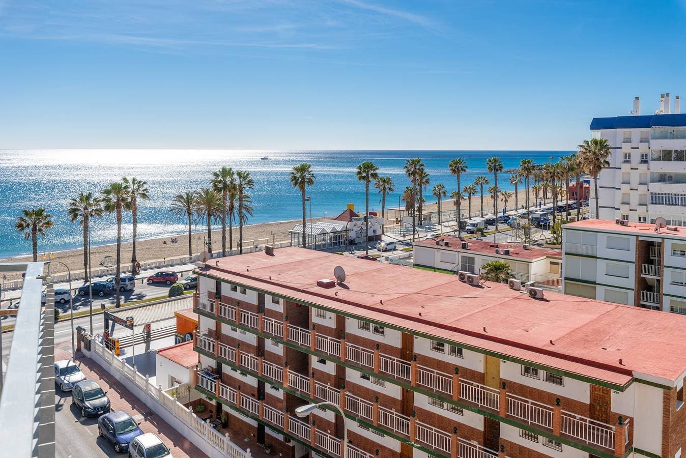 Foto 3 von 22: Sunny Seaside Studio mit Balkon, Klimaanlage und Meerblick