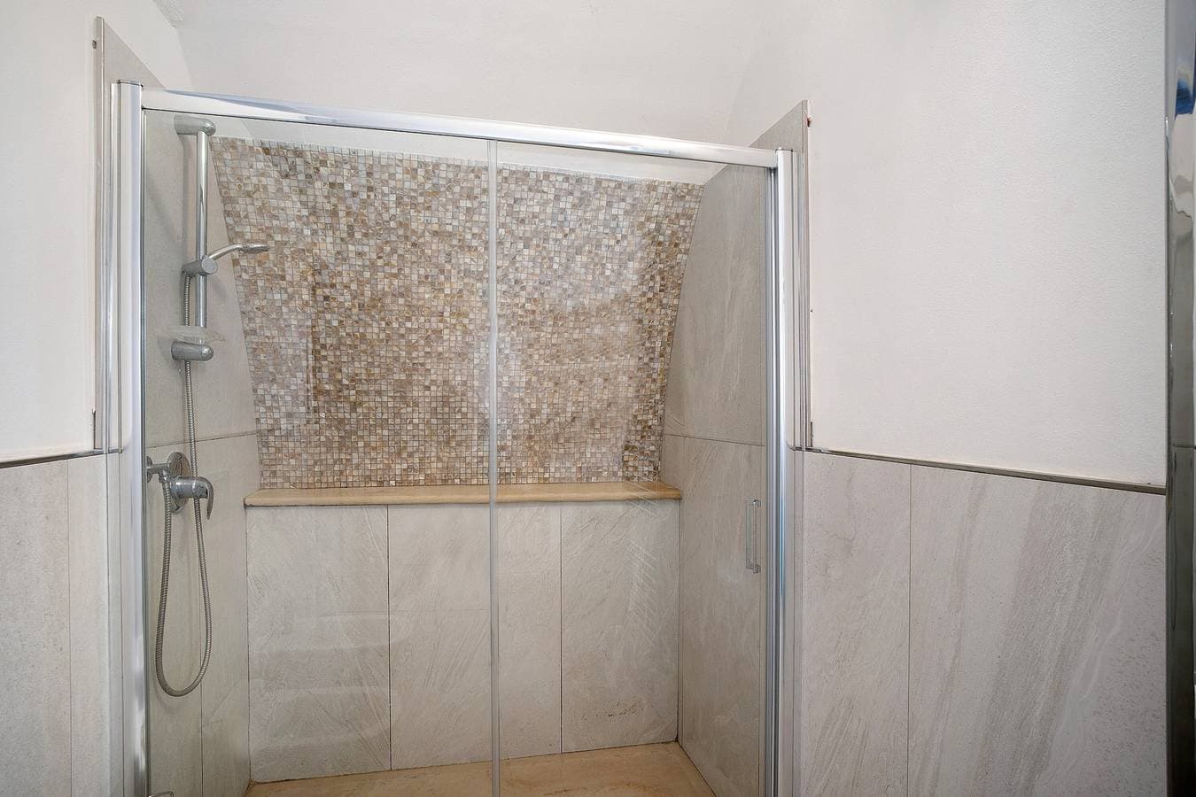 Foto 13 von 21: Ferienwohnung 'Dipinti, Borgo Dei Pescatori' mit WLAN und Klimaanlage