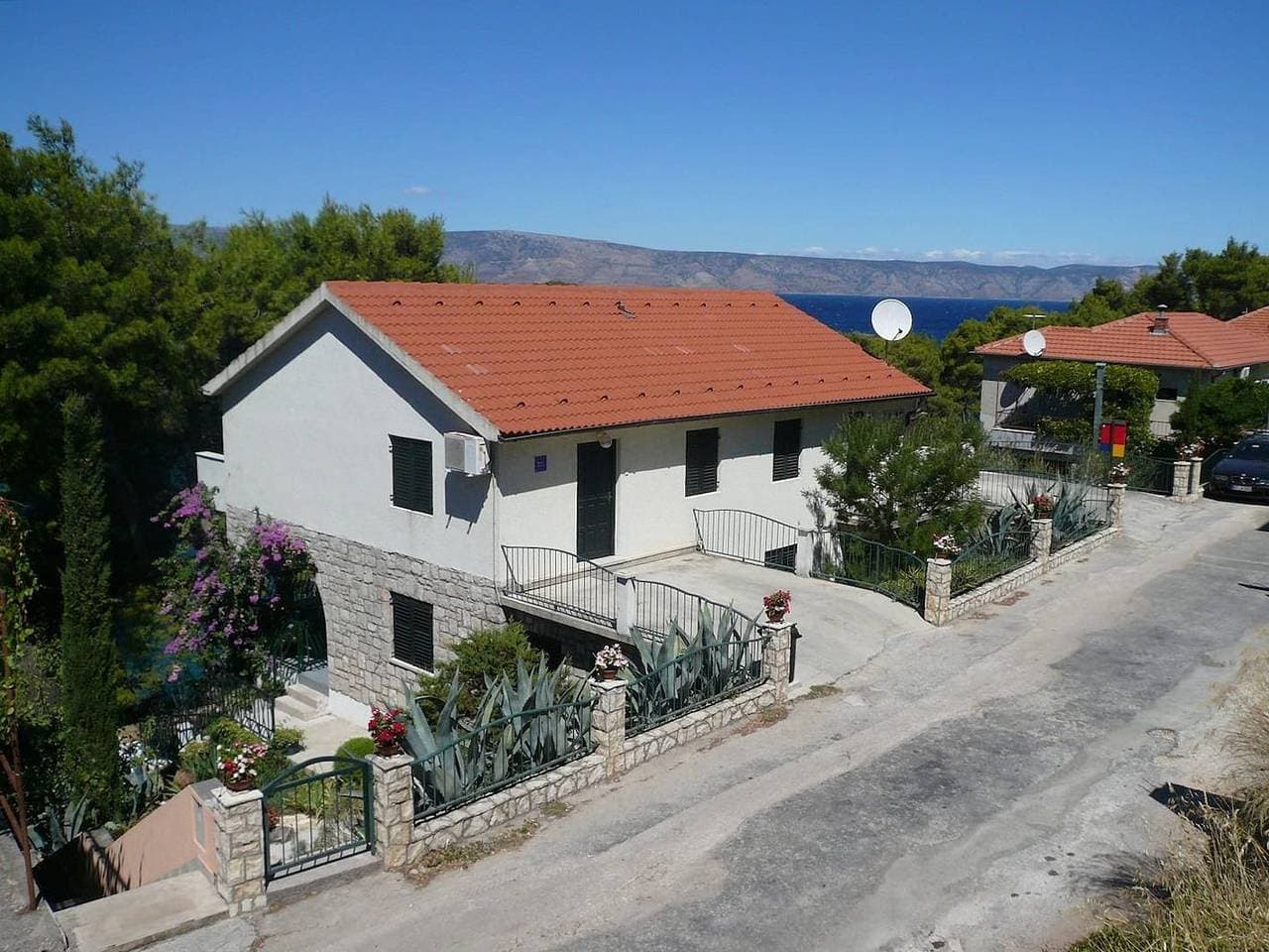 Foto 2 von 38: Studio Appartement mit Terrasse und Meerblick Jelsa, Hvar As-25835-a