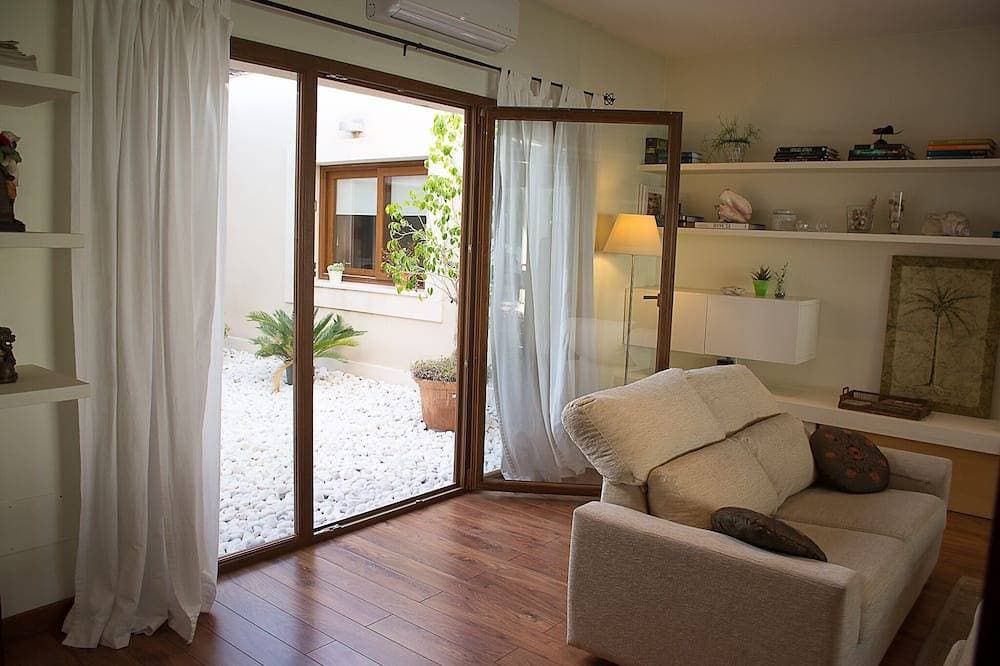 Foto 6 von 30: Schöne Villa auf Mallorca, Santa Ponsa. Hell und Sonne den ganzen Tag beleuchtet.