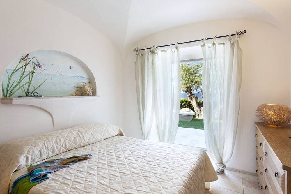 Foto 4 von 30: Luxury Front Beach - Villa Iris