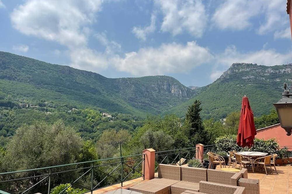 Large Private Villa - Pool, Tennis, New Aircon, w/ 8 bedrooms 1