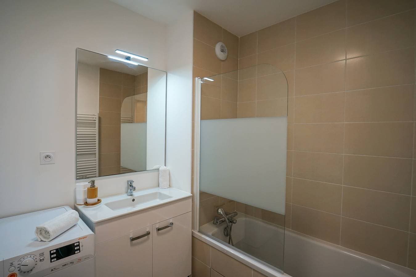 Foto 11 von 16: Ferienwohnung für 5 Personen mit Balkon