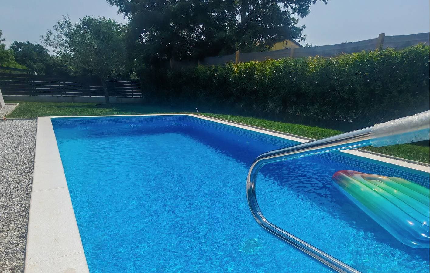 Foto 2 von 31: Gemütliche 75 m² große Wohnung mit Pool, Terrasse und WLAN in Strandnähe