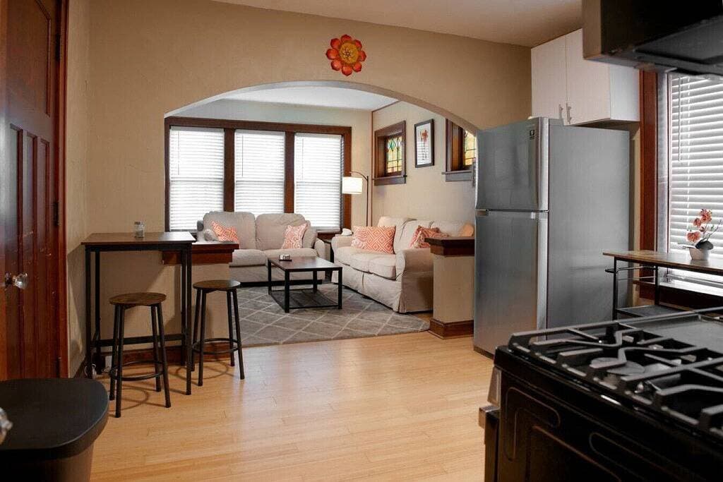 Dog-Friendly South City 1st Floor Apartment 1