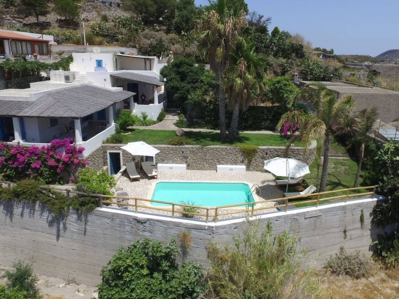 Ausgezeichnete Villa mit Schwimmbad, Panoramaterrassen 1