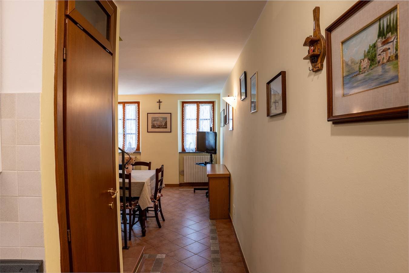 Foto 2 von 38: Suite Carla cozy apartment in Petrasanta center
