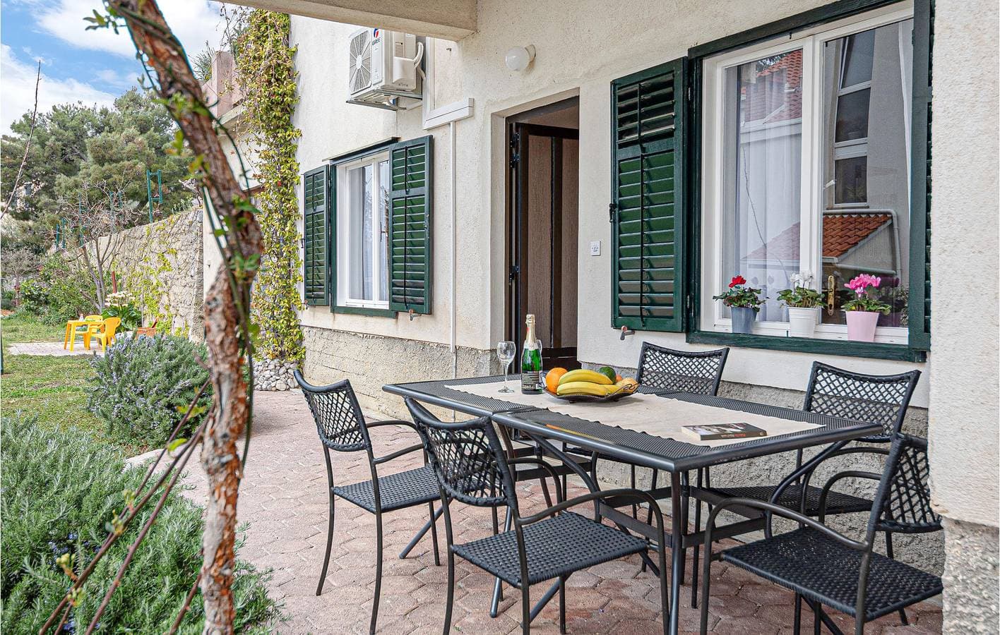 Foto 10 von 33: Gemütliche Wohnung mit Terrasse, in Strandnähe und mit Parkplatz