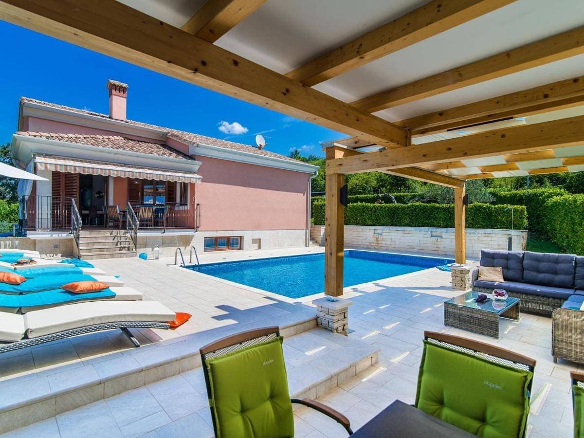 Modern Villa in Rovinj with Private Swimming Pool 1