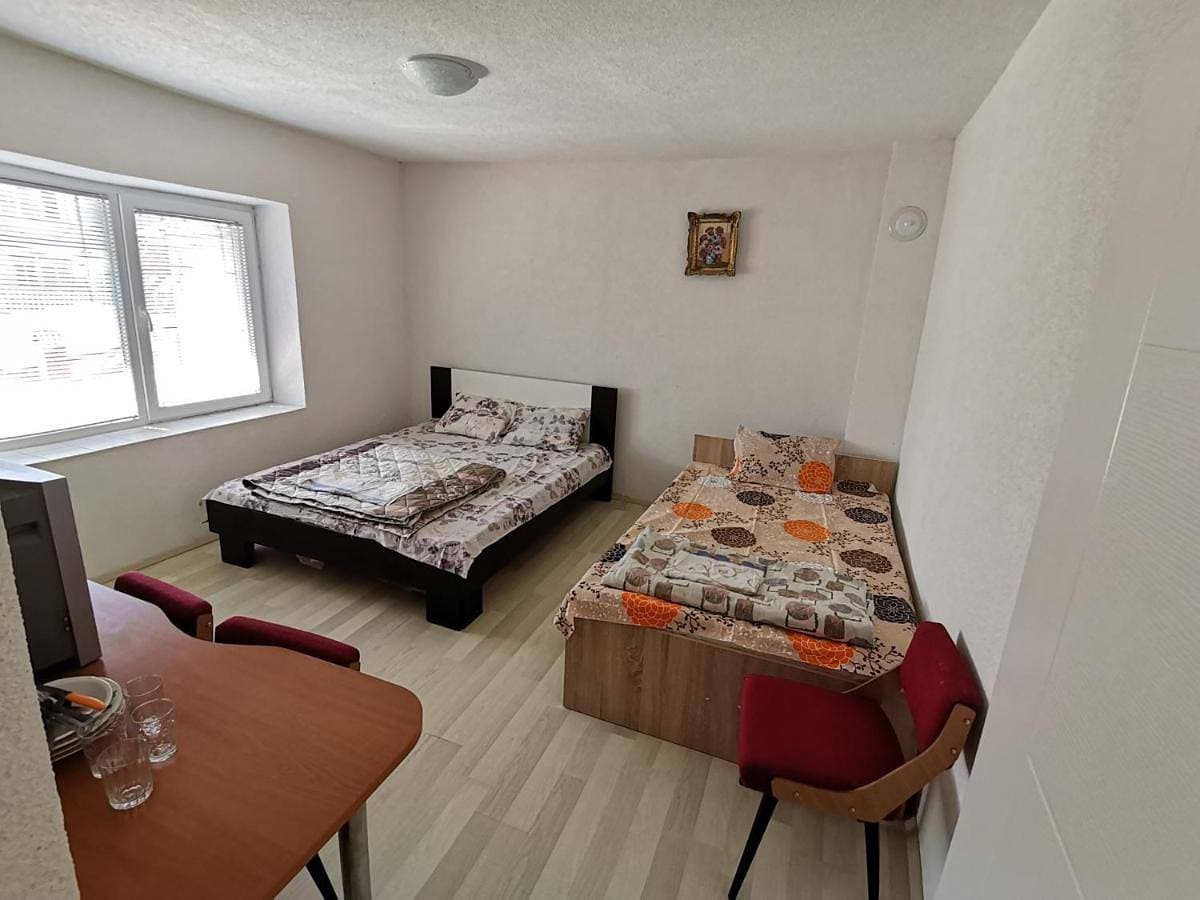 Foto 4 von 15: Double Room with Private Bathroom