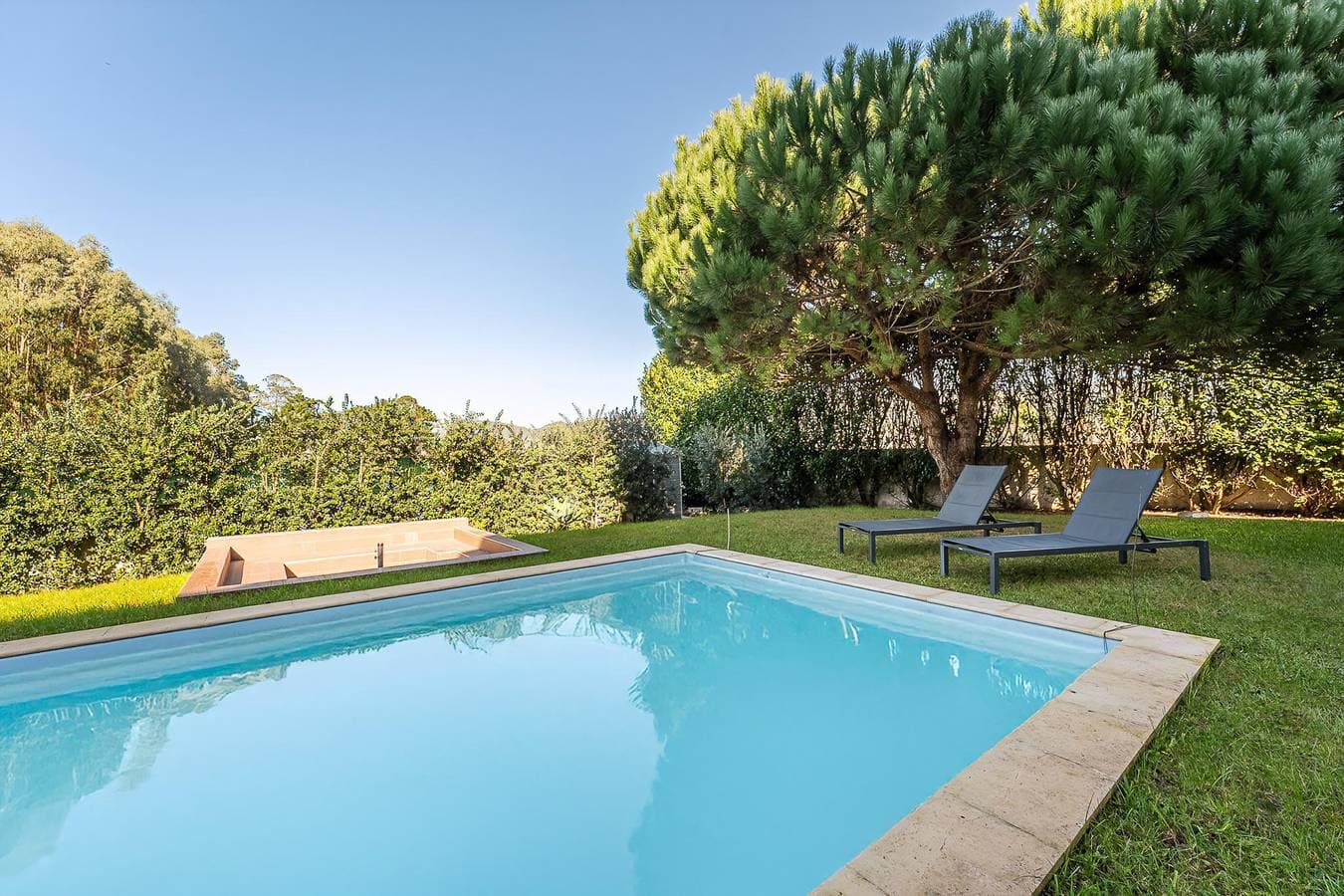 Foto 5 von 55: Ferienhaus für 6 Personen mit Pool