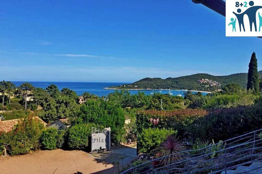 Villa, superb sea view, heated swimming pool, 9-minute walk to the beach 1