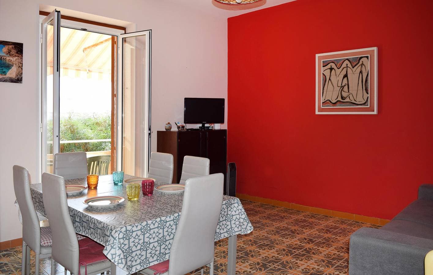 Foto 2 von 16: Gemütliche Ferienwohnung mit Meerblick und Terrasse in der Nähe des Strandes von Sampieri
