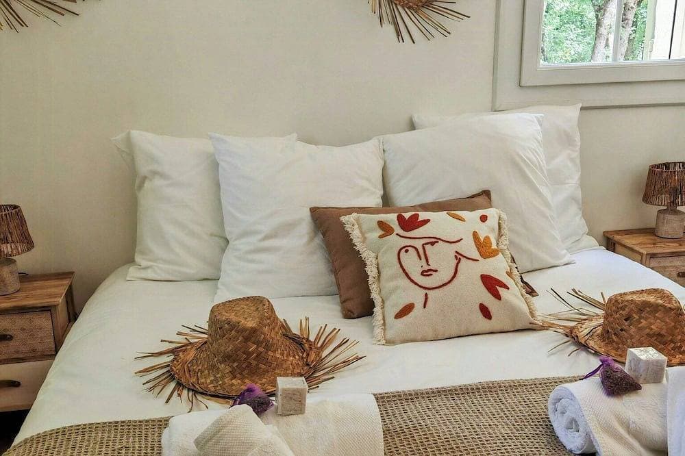 Foto 2 von 25: Villa auf einem Hektar schattigem Grundstück in der Provence Verte