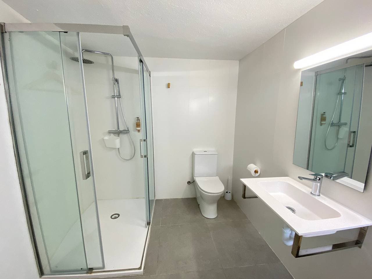 Foto 7 von 19: Modernes Studio in Roses für 2, Zugang zu Gemeinschaftspool