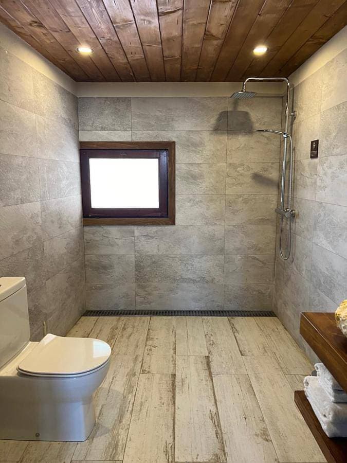 Foto 5 von 8: Double Room - Disability Access