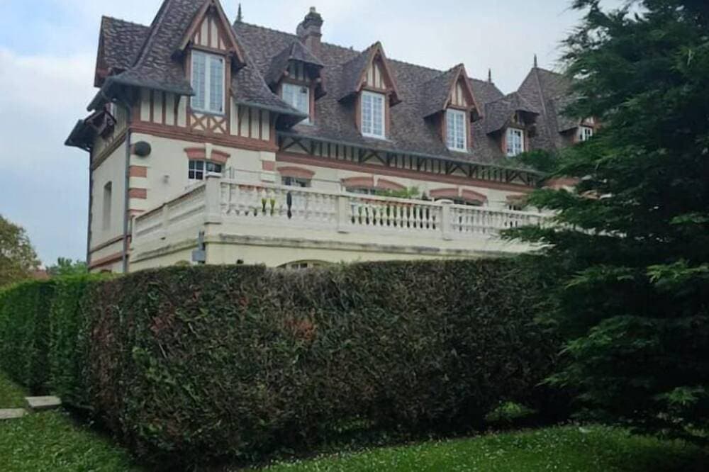 Foto 7 von 25: Un Appartement Dans un Château