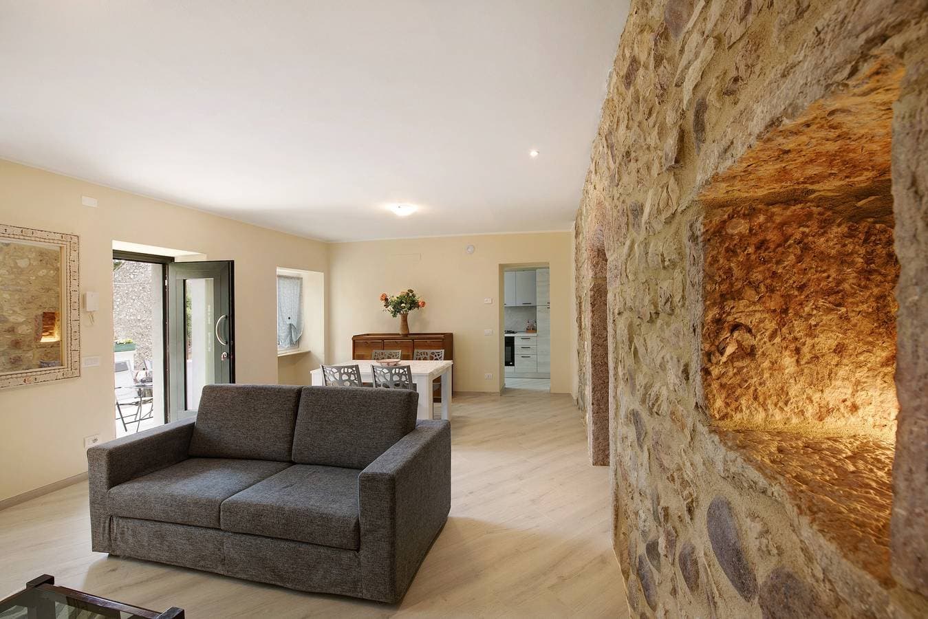 Foto 2 von 18: Ferienwohnung "Casa Vera Aurora" mit privatem Gartenblick und Wi-Fi
