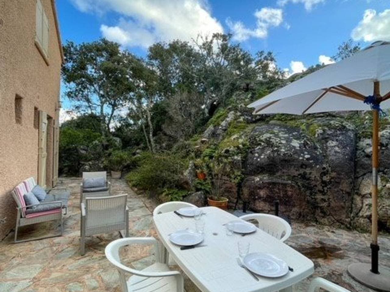 Foto 5 von 27: Haus mit 4 Zimmern, 200 m vom Strand entfernt, große Terrasse und 2 Parkplätze