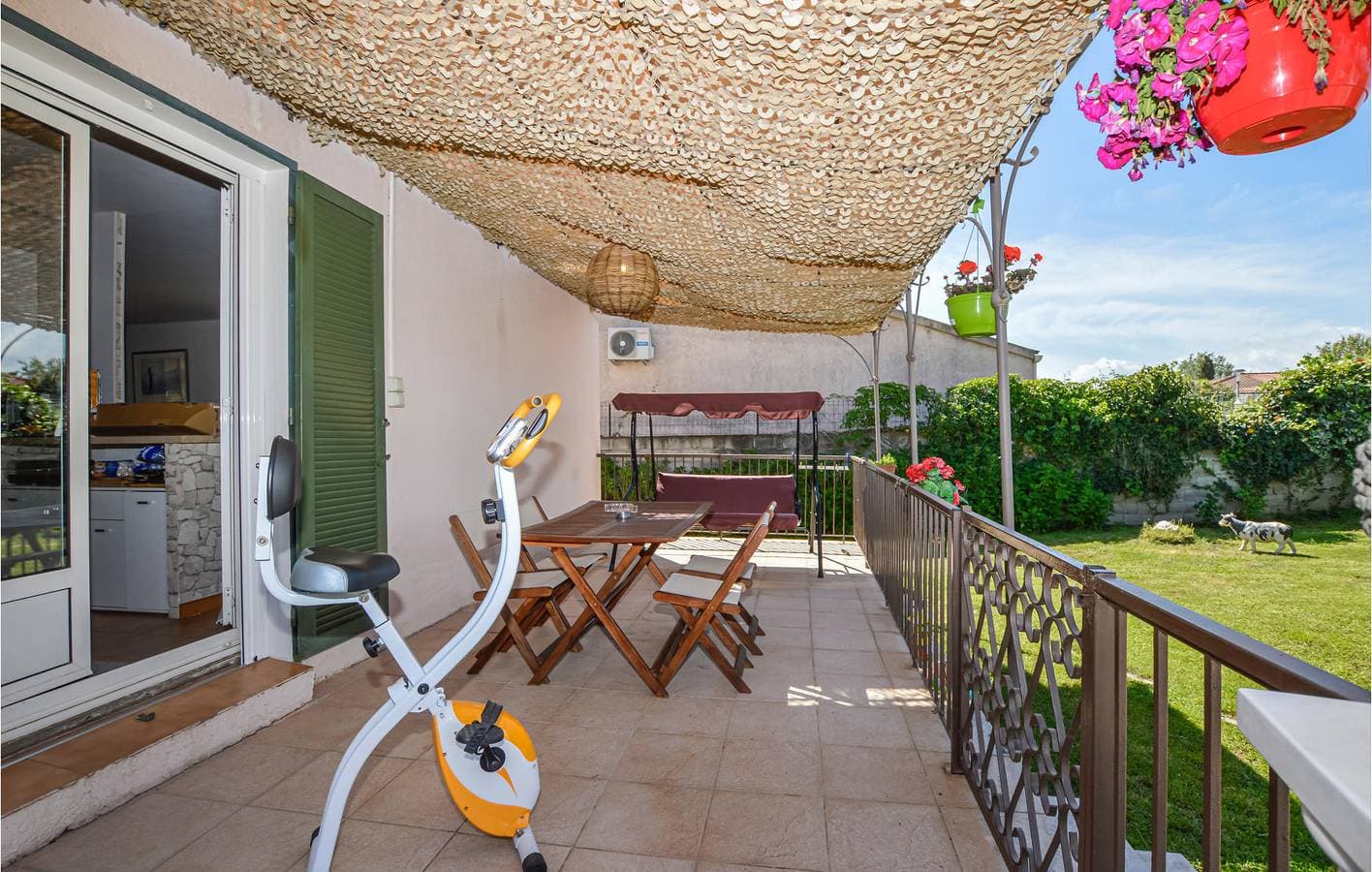 Foto 7 von 27: Gemütliches Apartment mit Terrasse, WiFi & Parkplatz, 600m zur Küste