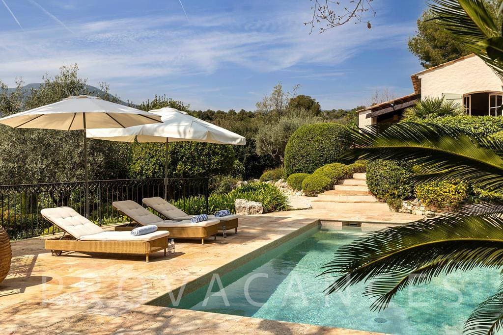Foto 4 von 75: Exklusive Villa mit Panoramablick und privatem Pool in der Nähe von Saint-Paul-de-Vence