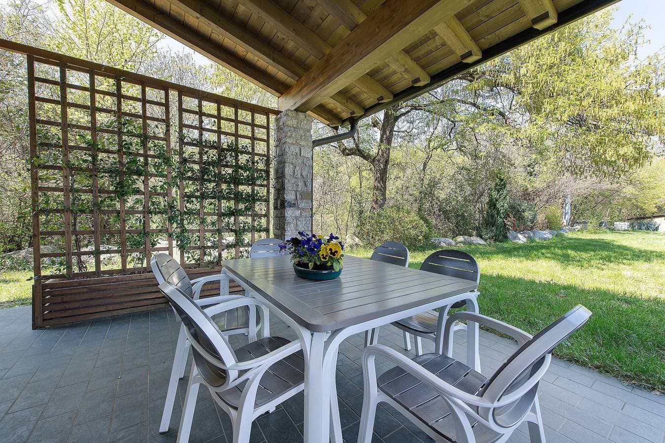 Foto 5 von 42: Villa „Agriturismo Casa Del Castagneto“ mit Seeblick, privater Terrasse & WLAN
