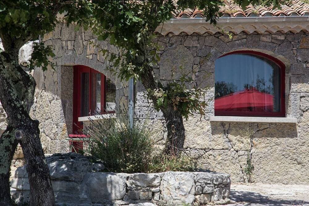 Foto 5 von 7: Maison en Pleine Garrigue & Piscine