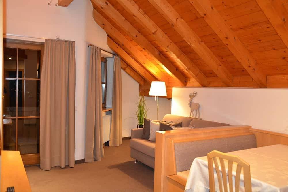 Foto 10 von 27: Gemütliche und geräumige Dachwohnung mit Balkon - Free WIFI