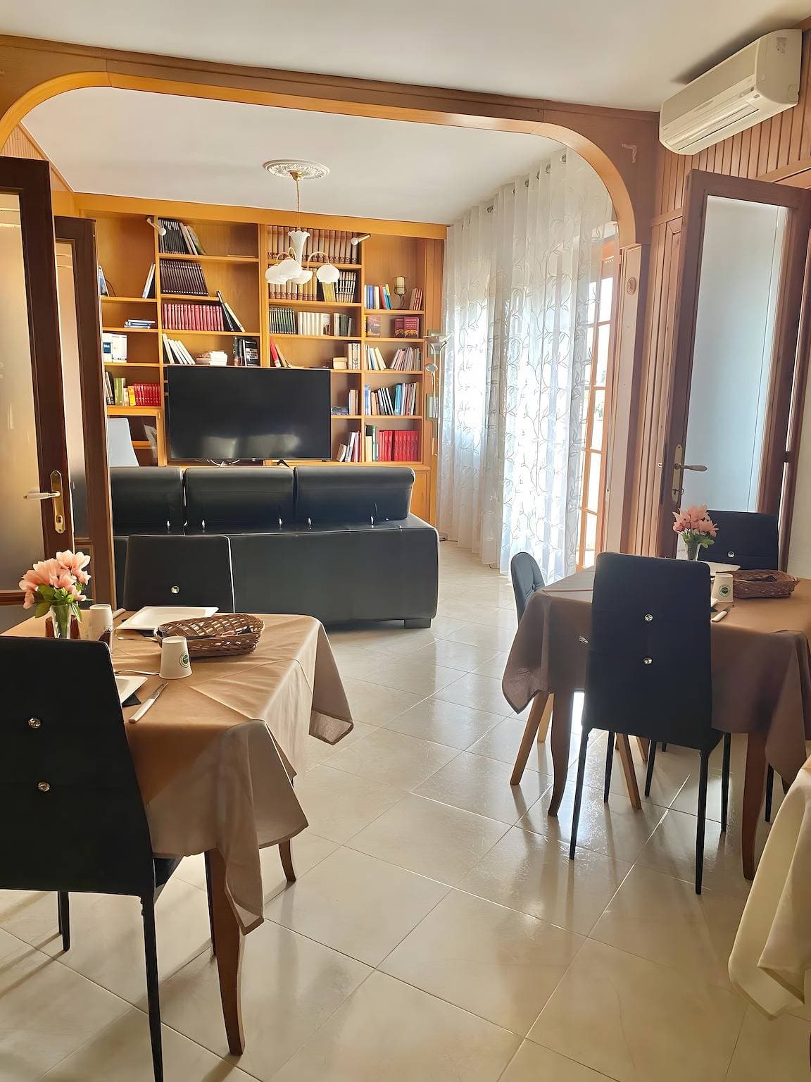 Foto 4 von 11: Exklusive Ferienwohnung im Zentrum von San Giovanni Suergiu