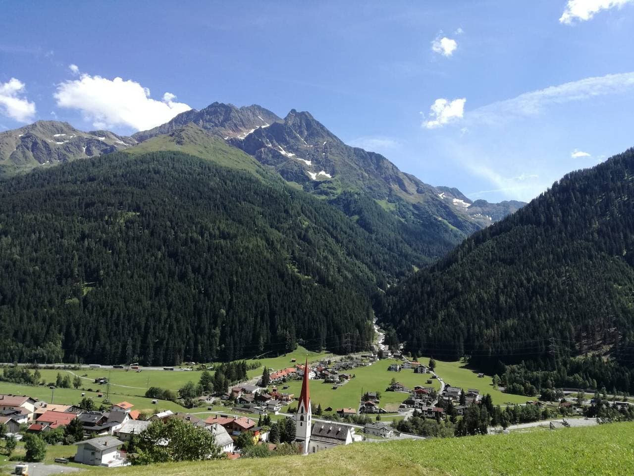 Foto 11 von 16: Einzimmerapartment 'Top 3 Eisenspitze' mit Bergblick, privatem Garten und Wi-Fi