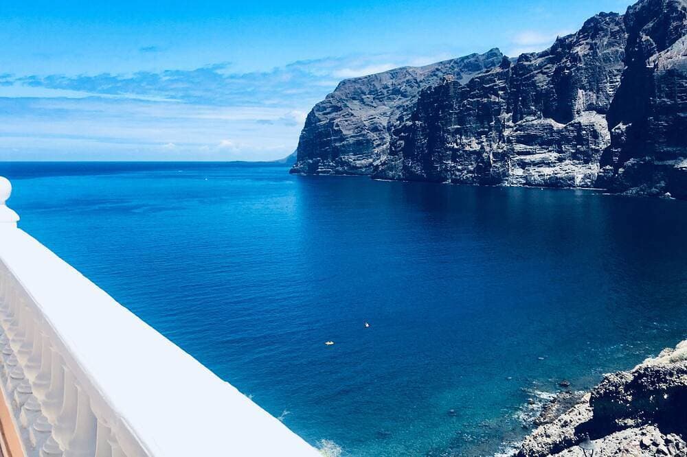 Superb Wohnung mit herrlichem Blick auf das Meer und die Klippen, 2 Terrassen und kostenloses WiFi. 1