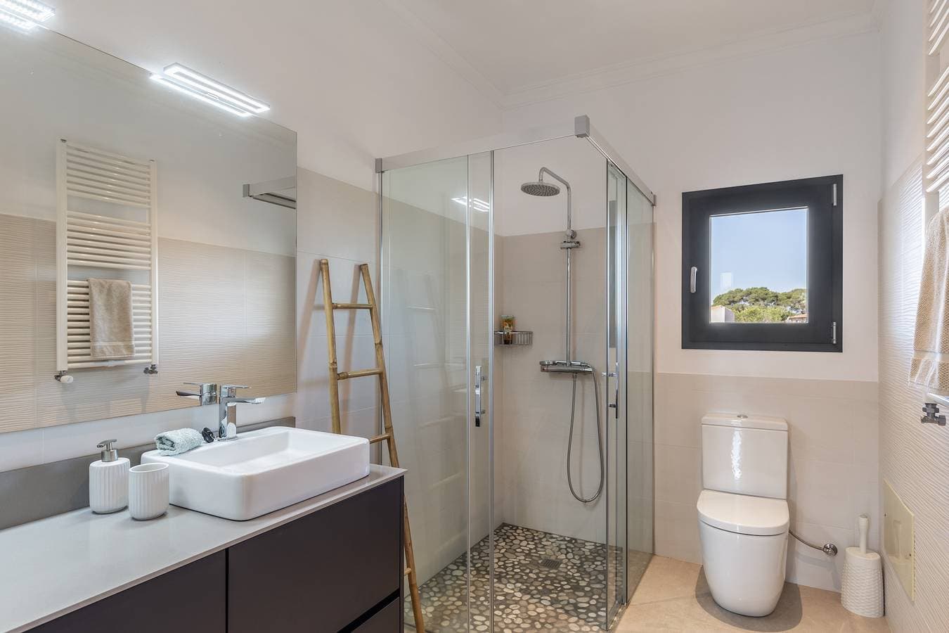 Foto 11 von 26: Ferienhaus 'Colonies' mit Meerblick, WLAN und Klimaanlage